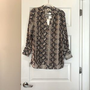 L’Agence- lizard print blouse. Size: S/P